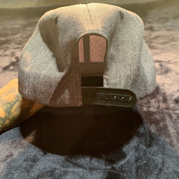 💛 Grey/Black Unisex Snapback Ballcap - Picture 10 of 16